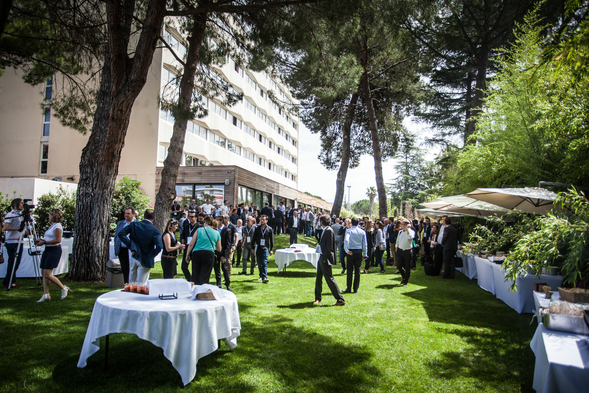 Hotel C Suites Chambres Spacieuses Nimes Exterior foto