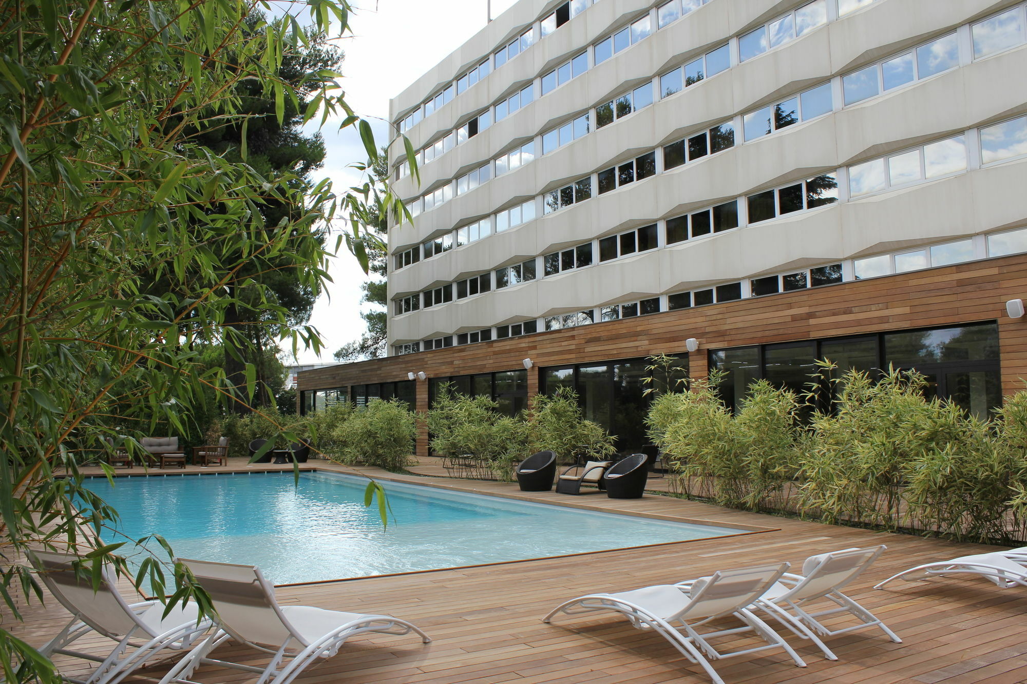 Hotel C Suites Chambres Spacieuses Nimes Exterior foto
